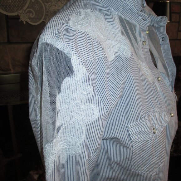 Guess Lace & Mesh Shirt - Picture 3 of 12